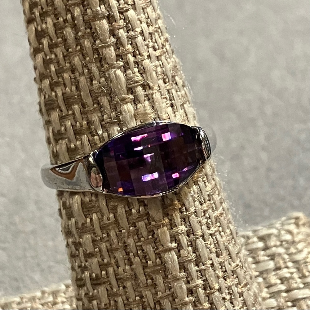 Faceted Checkerboard Cut Purple Glass Silver Tone Ring Size 7 Filigree